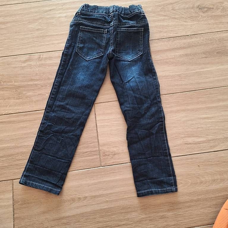 Hosen: Wunderschöne Kinderjeans mit Katzenmotiv – Gebraucht aus Oberrüti von Sandrina908 2