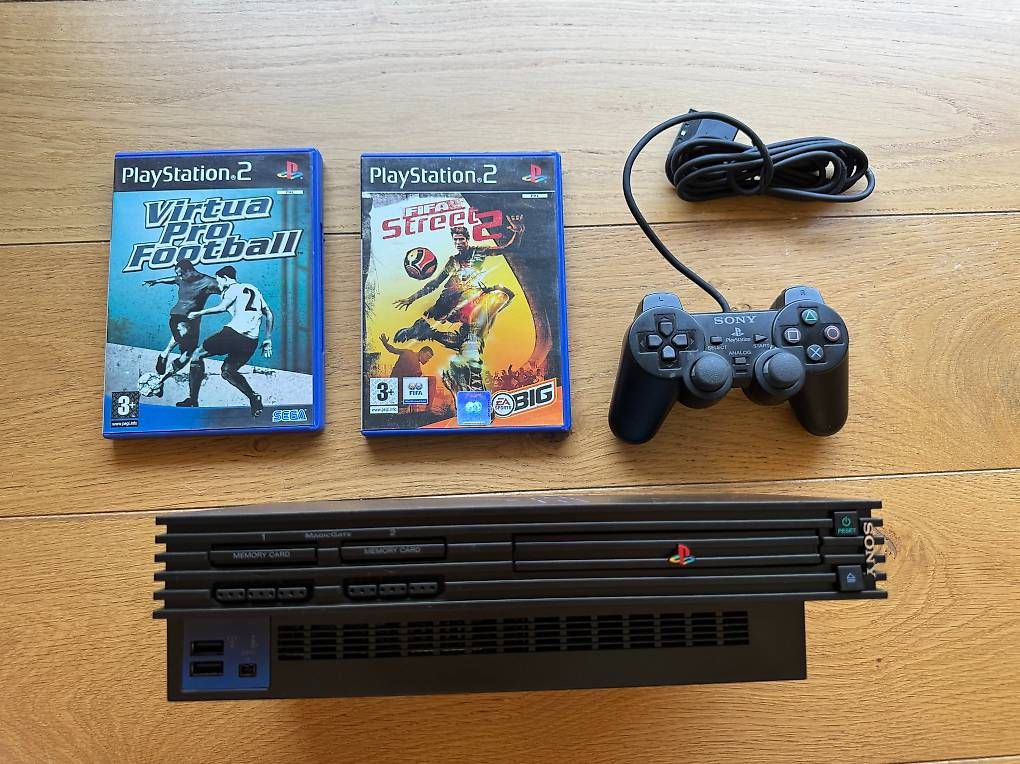 Sony Console: PlayStation 2 FAT + 2 Spiele + DualShock 2 – Usato da Horgen venduto da peterp