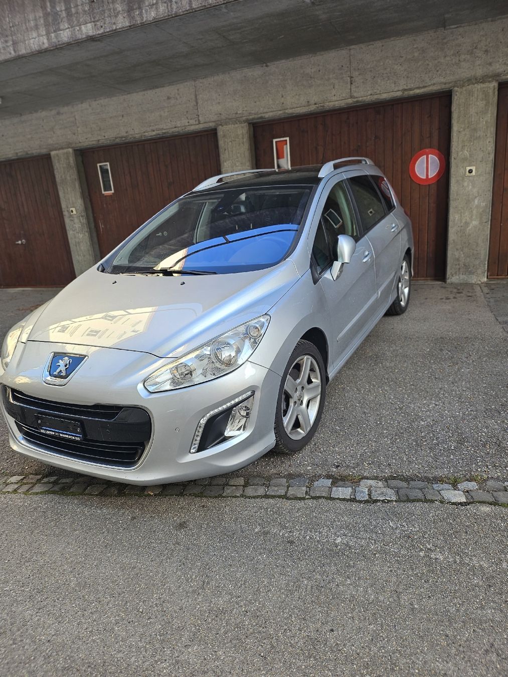 Peugeot Automobili: peogeot 308 SW Kombi – Usato da St. Gallen venduto da Audi-sq5 2