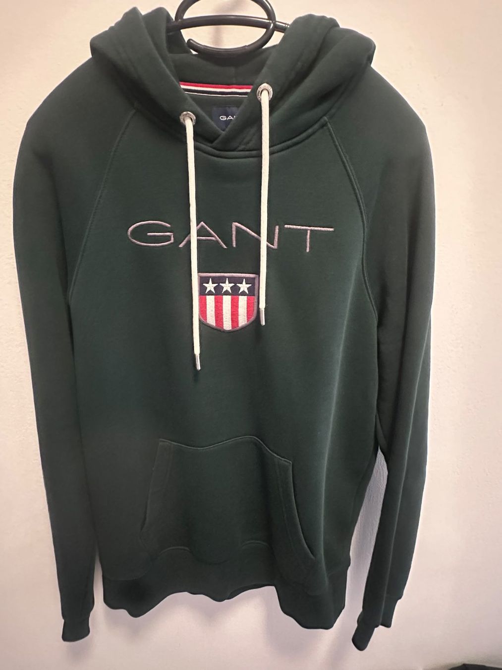 Gant Pulls & Sweat-shirts: Gant Kapuzenpullover dunkelgrün Gr. M – Neuf (Voir description) à Basel par san_2jbt