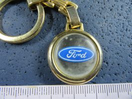 FORD AUTO LOGO SCHLÜSSELANHÄNGER GOLDIG VINTAGE