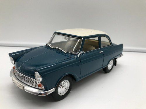 Revell Modellini d'auto: DKW Junior 1:18 Revell – Usato da Rothrist venduto da Juana5 3