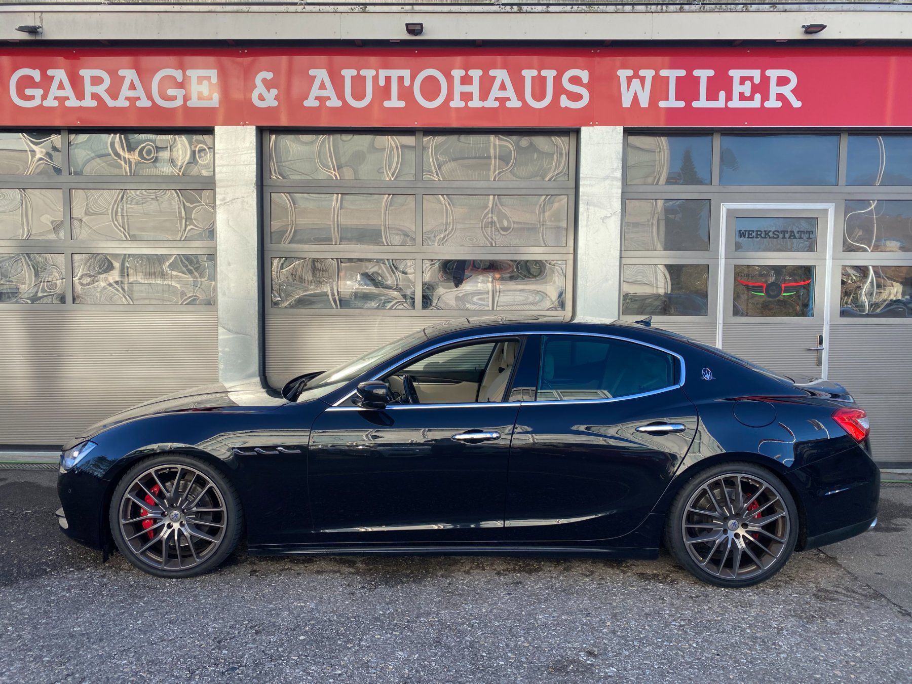 Maserati Automobili: Maserati Ghibli S Q4 3.0 V6 Automatica – Usato da Biel/Bienne venduto da AS24 7