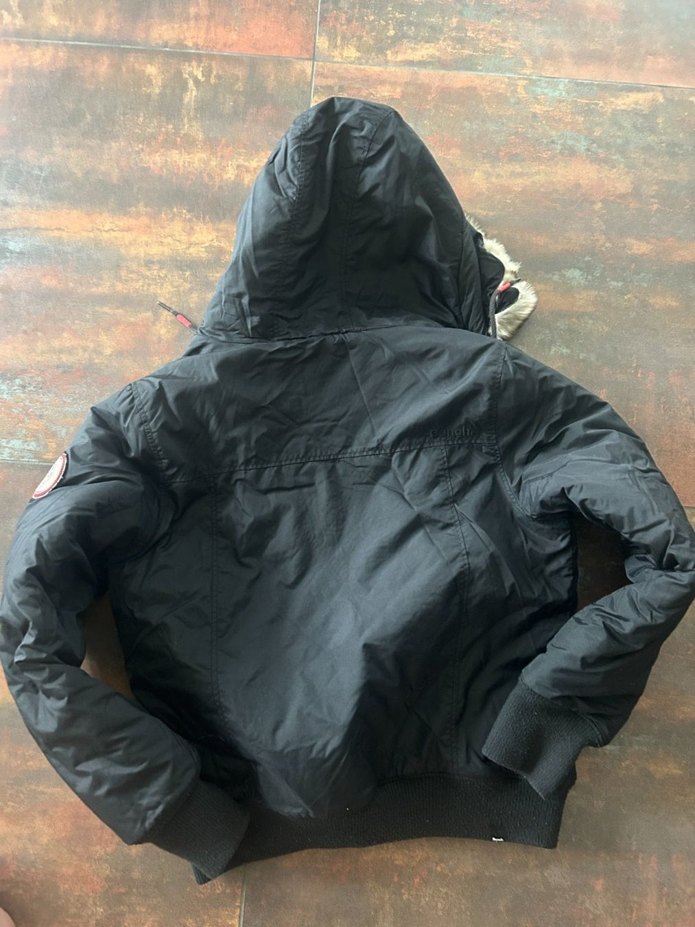 Bench Giacche: coole BENCH Winterjacke – Usato da Abtwil SG venduto da Elocin0815 1