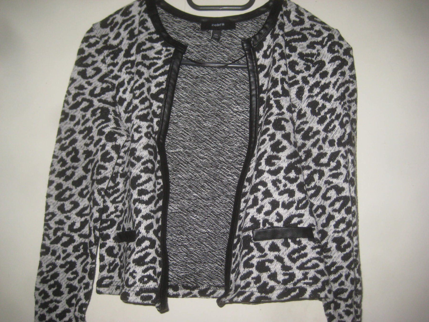 Zebra Vestes: DAMEN JÄCKCHEN – D'occasion à Uster par flocke1 1