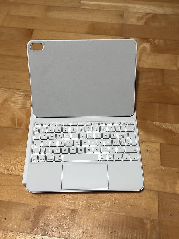 Apple Tastiere: Apple Magic Keyboard Ipad 10 Gen – Usato da Roggwil TG venduto da Genius99 1