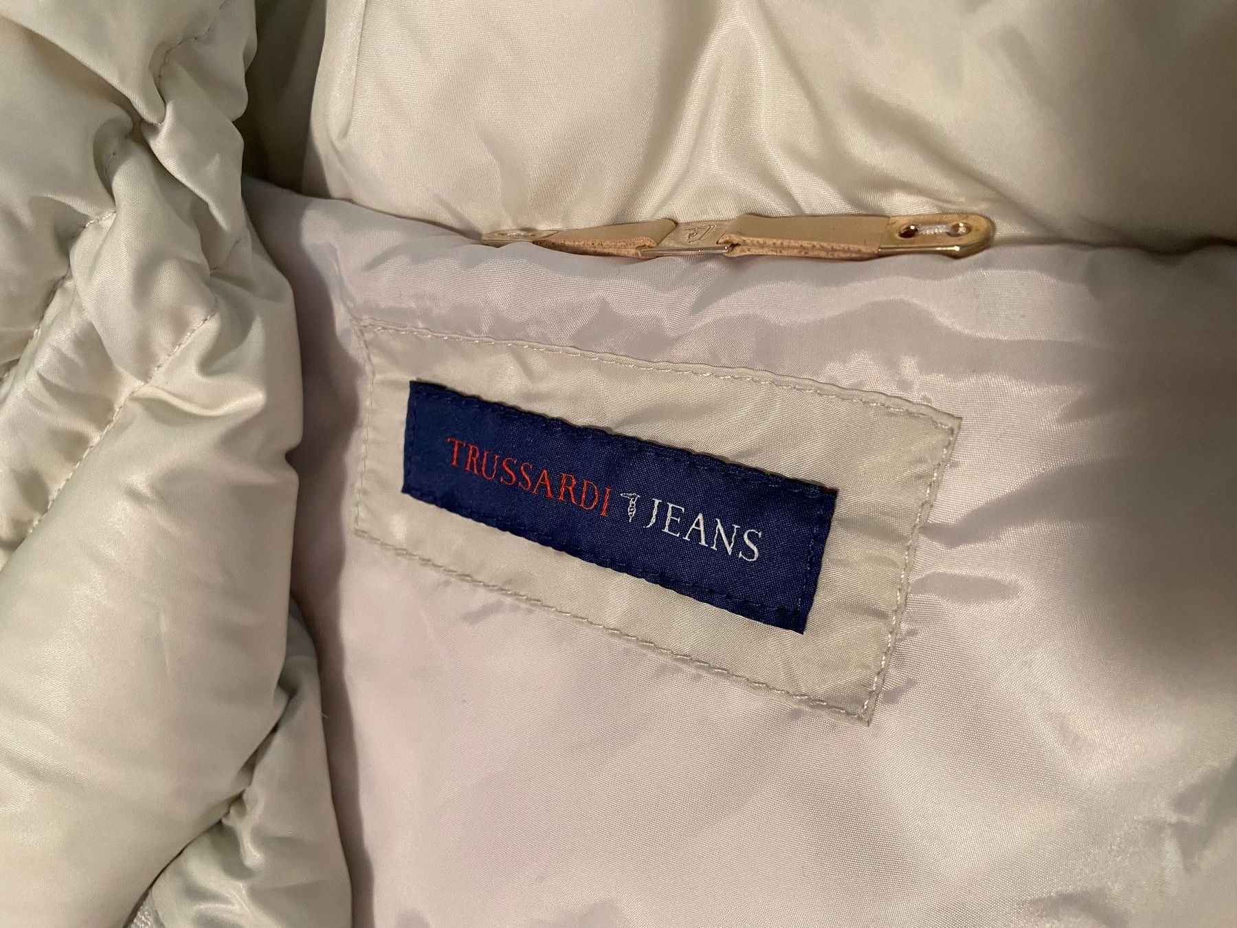 Trussardi Jacken: Trussardi Jeans Daunenjacke – Gebraucht aus Unterengstringen von bar_rh5f 1