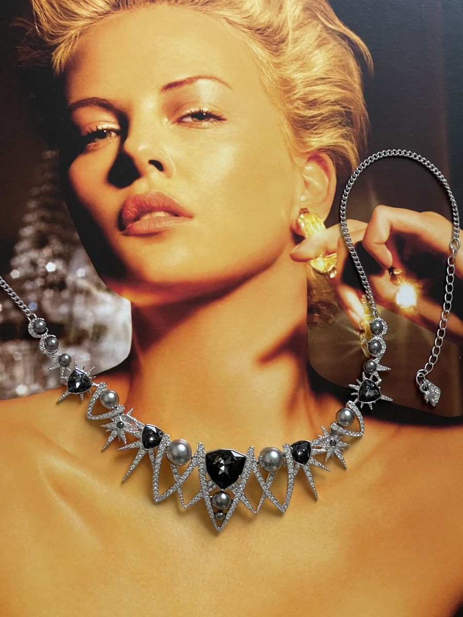 Swarovski Catenine: Swarovski Statement-Collier – Schwarzer Kristall & Perlen – Nuovo (secondo la descrizione) da Winkel venduto da Glamour-Style 6