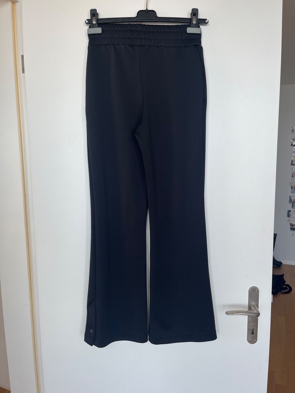 H&M Pantaloni: Pantalon training noir – Nuovo (secondo la descrizione) da Neuchâtel venduto da Ariane_vn00 2
