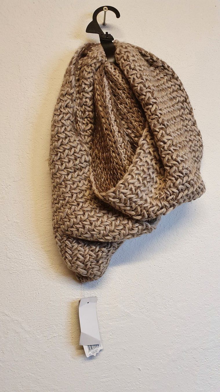 Foulard & Sciarpe: 🌺 Schal 🌺 – Nuovo (secondo la descrizione) da Wald ZH venduto da CapLux