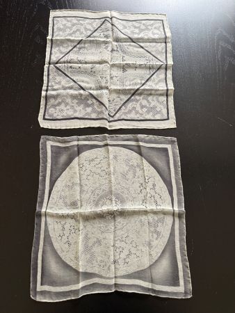Zwei feine Vintage Halstücher/Taschentücher, Swiss Made, ...