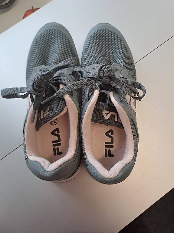 Scarpe da donna: Fila Damen Turnschuhe 36 – Usato da Zürich venduto da Simonikus 3