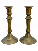 Paire de bougeoirs anciens en bronze