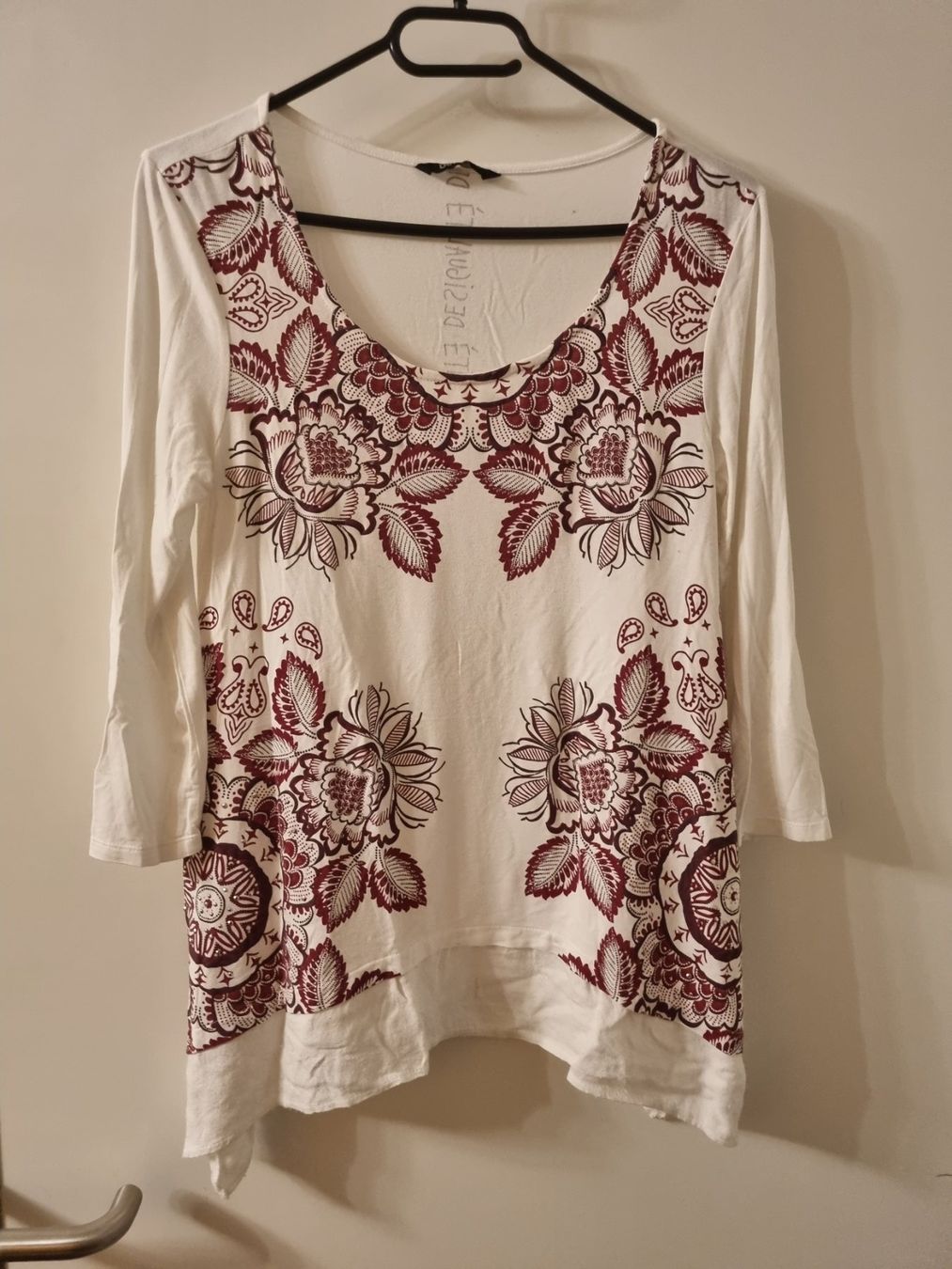 Desigual T-Shirts: Desigual Shirt Gr. S/M – Gebraucht aus Thalwil von Briscolina