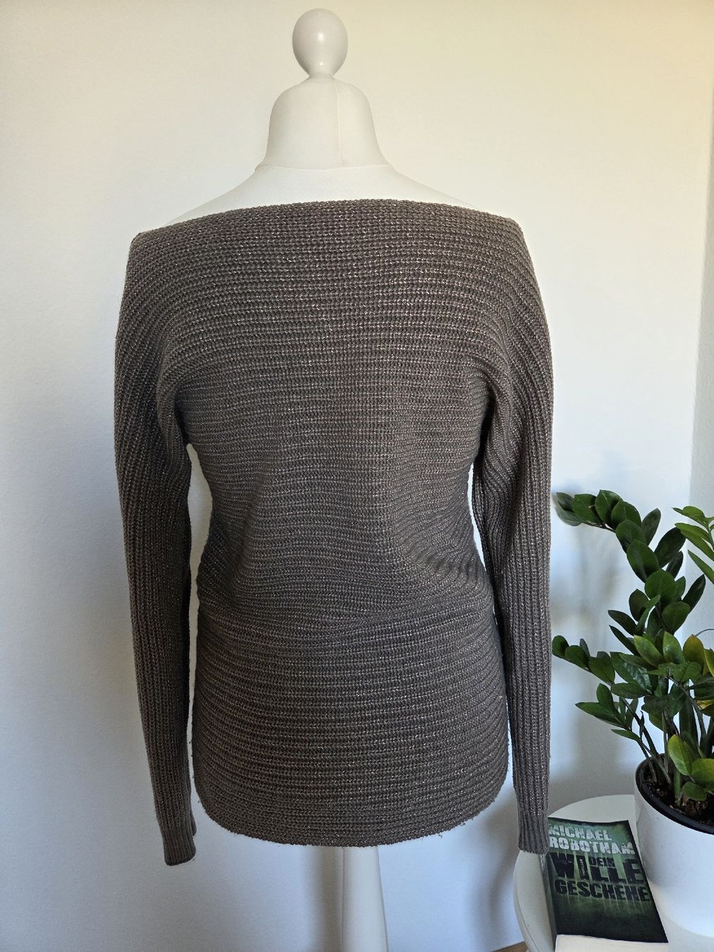 Madeleine Pullover & Sweatshirts: MADELEINE Pullover NP. 189 CHF – Neu (gemäss Beschreibung) aus Stansstad von Urs-_6362