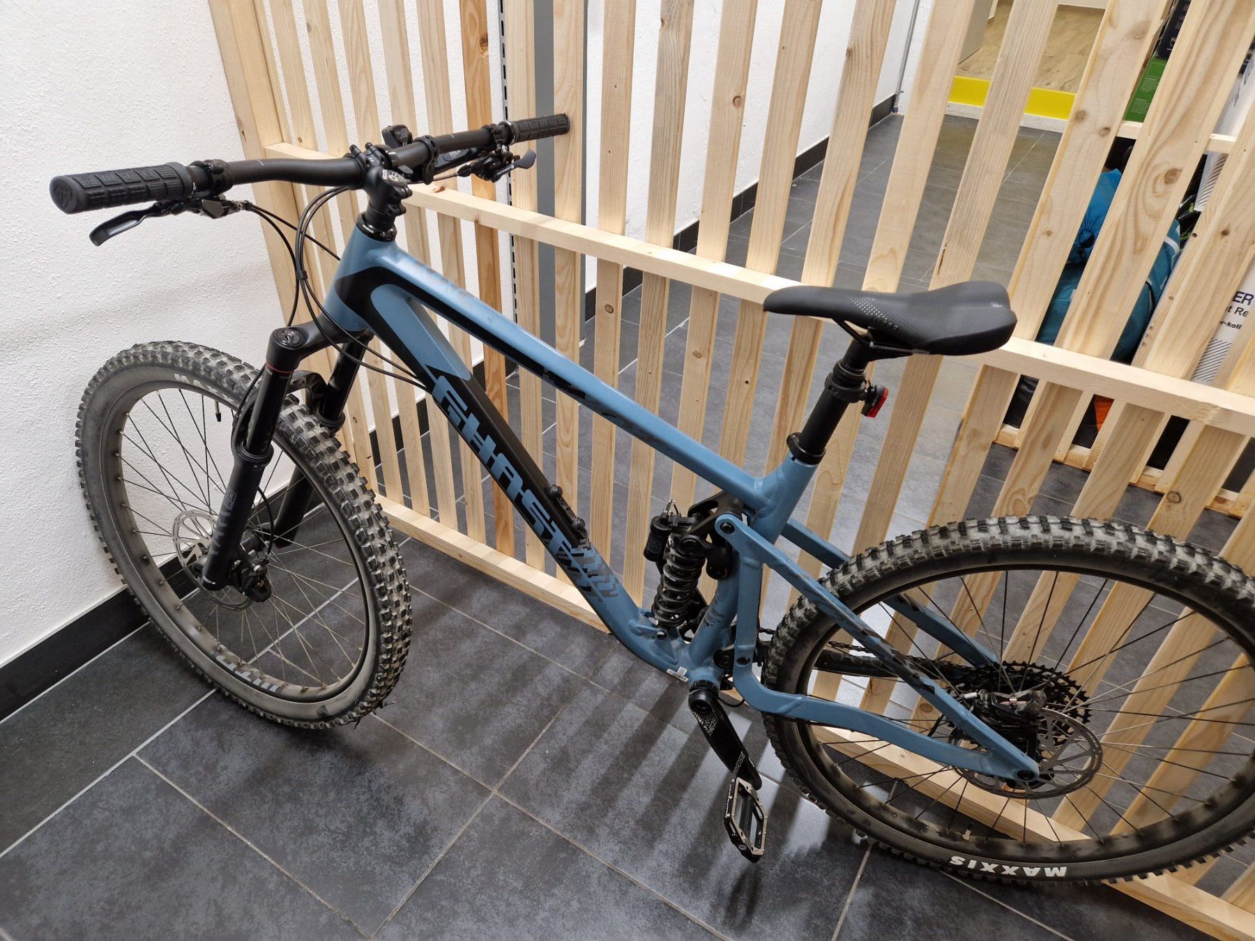 Ghost Biciclette: Ghost Riot Enduro AL Essential – Nuovo (secondo la descrizione) da Büron venduto da Sunny0815. 1