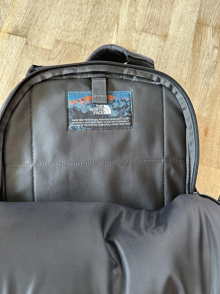 North Face Zaini: The North Face Rucksack Borealis, schwarz – Usato da Gelterkinden venduto da basilbaet. 2