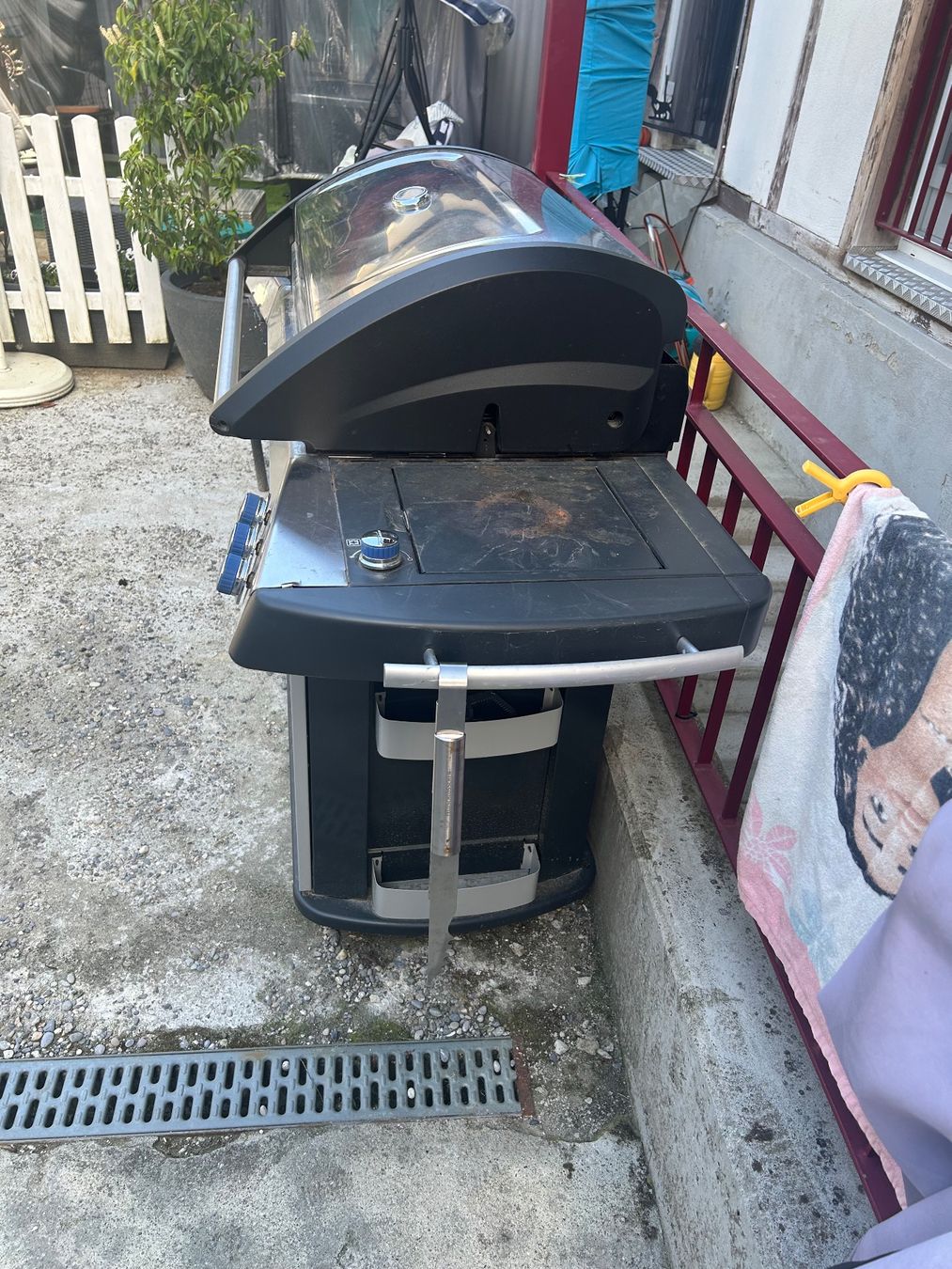 Griglie: Campingaz 4-Brenner Gasgrill mit Abdeckung – Usato da Mühledorf SO venduto da Dania77 3