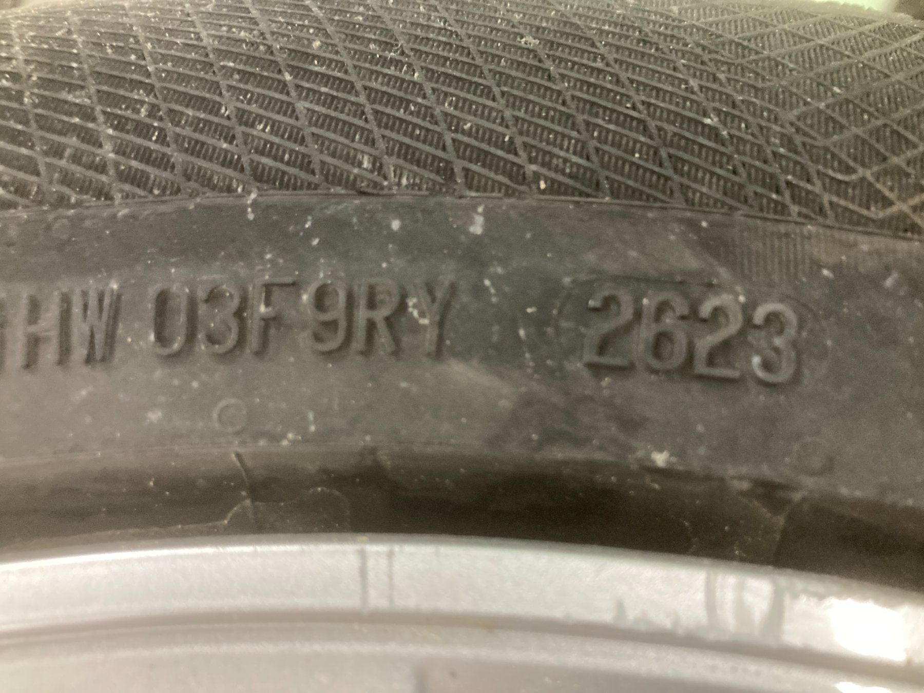 Continental Pneumatici & Ruote complete: 215/55R18 VW ID.3 Winterräder Continental – Usato da Cham venduto da WB2223 6
