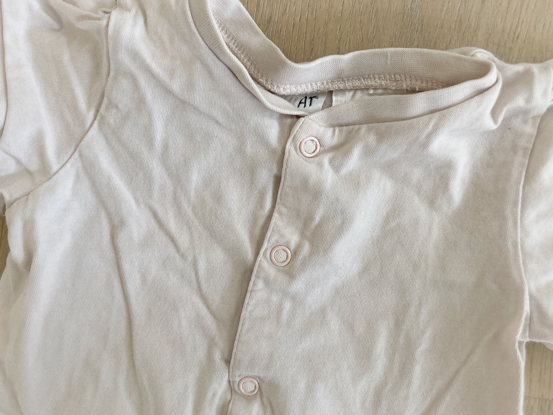 H&M Pigiama & Simili: Kurzarm Strampler Pijama/Spieler Gr. 86 – Usato da Eggenwil venduto da Lissi82 1