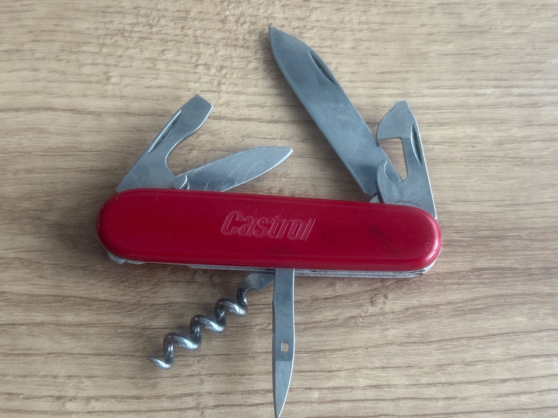 Coltelli tascabile: Sackmesser Officier Suisse – Usato da Glattbrugg venduto da Schweigmatt
