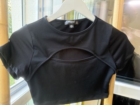 Crop top Missguided noir avec découpe taille 36 neuf