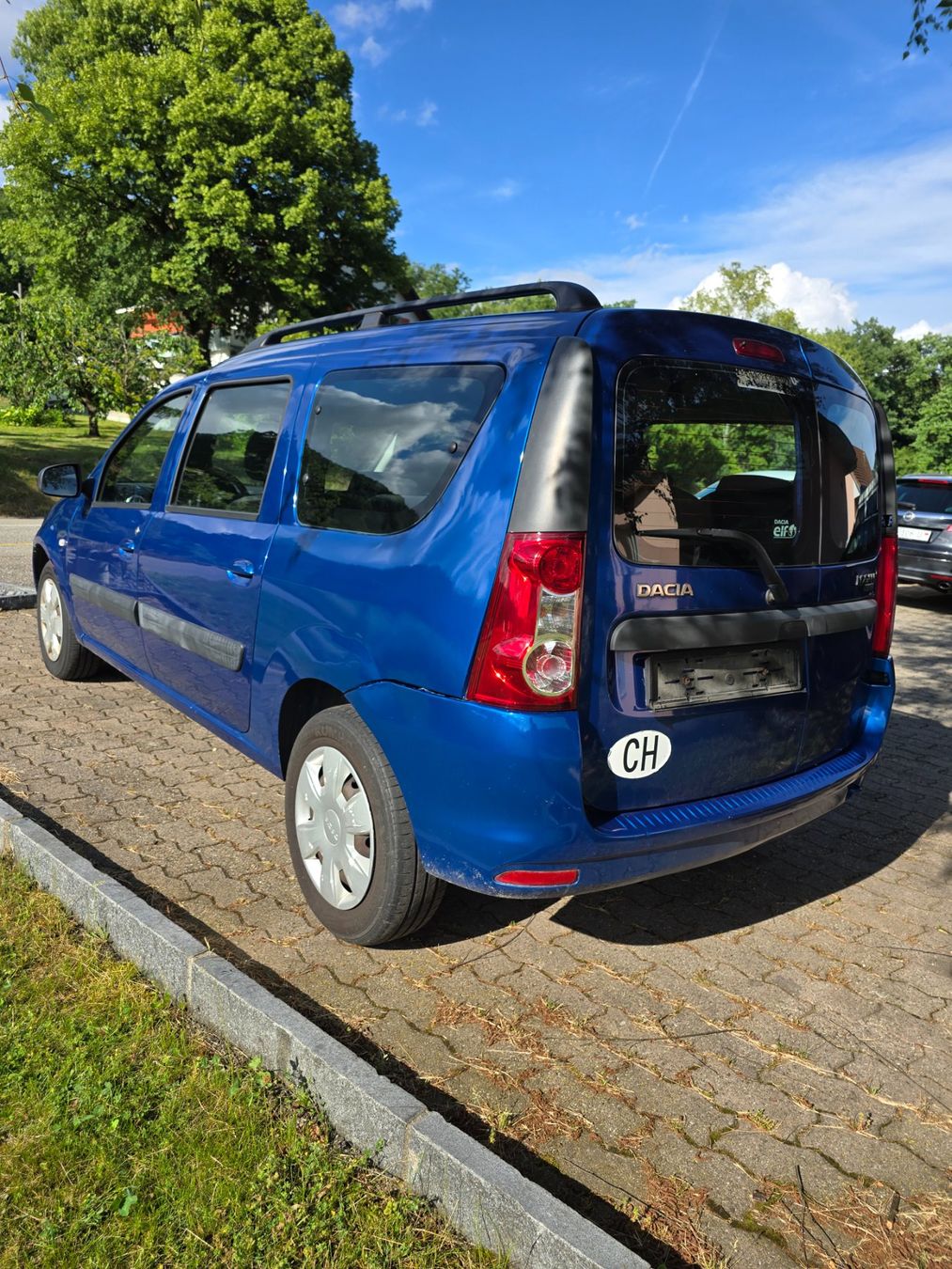 Dacia Automobili: Dacia Logan 1.6 Benzin 2010 – Usato da Laupersdorf venduto da strizini 4
