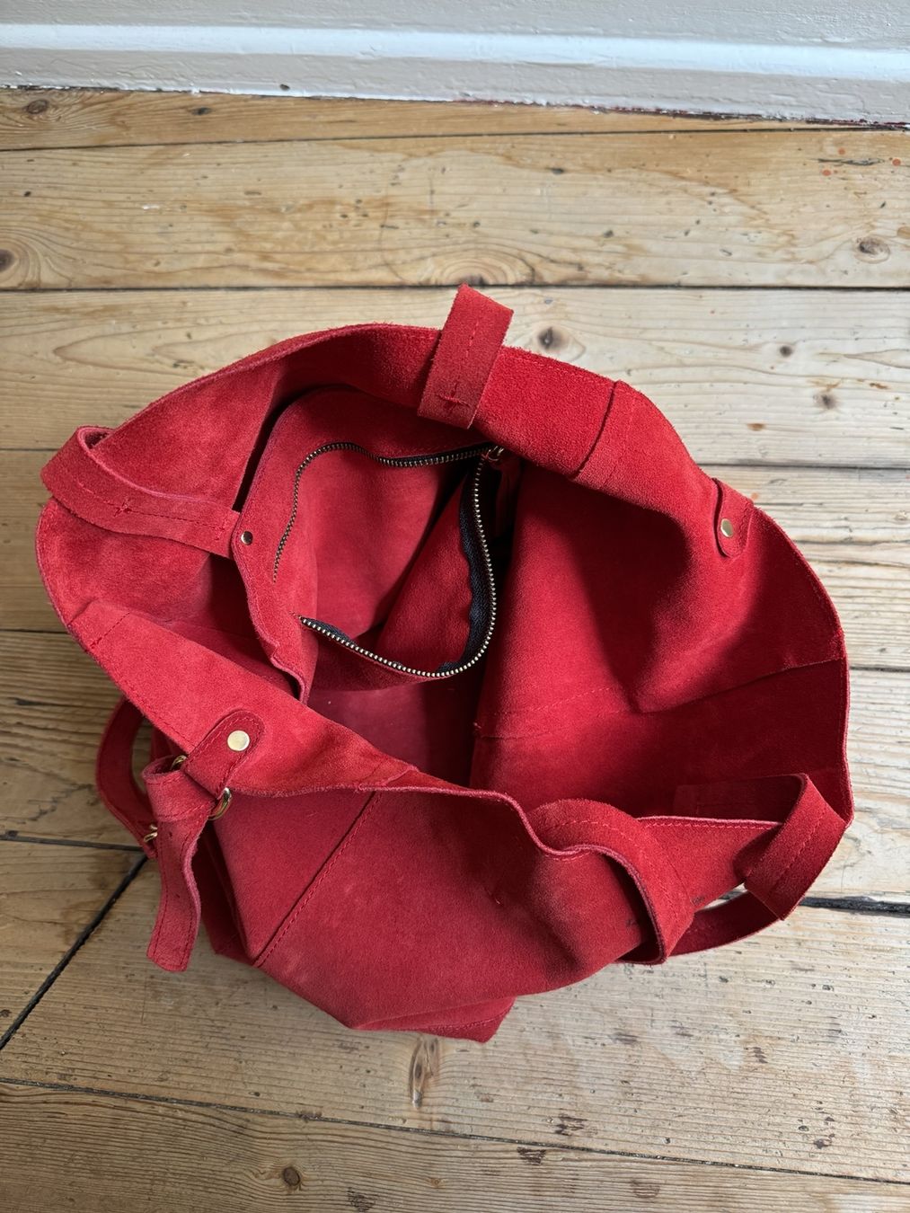 La Garçonne Taschen für Damen: Wildledertasche von Garçonne – Gebraucht aus Biel/Bienne von lalilullu 4