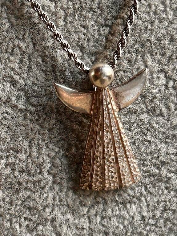 Catenine: Silberkette mit Engel liebevoll (50cm) – Usato da Basel venduto da bellespirit