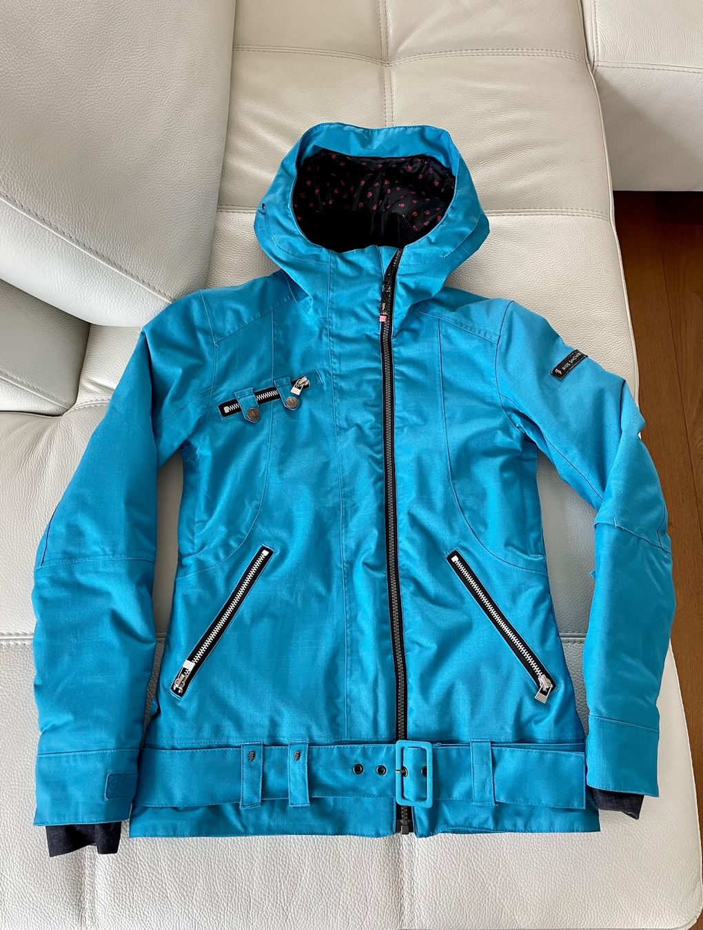 Giacche: GENTLY USED SNOWBOARD / SKI JACKET, SIZE XS – Usato da Forch venduto da ele_9gsf