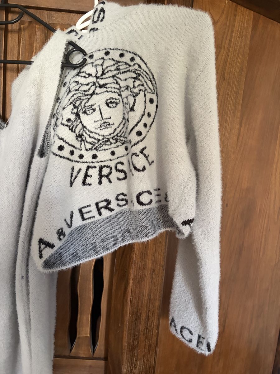 Versace Kleider: Pull Versace gris et robe Taille S bon état – Gebraucht aus Delémont von amo_jx5x 2