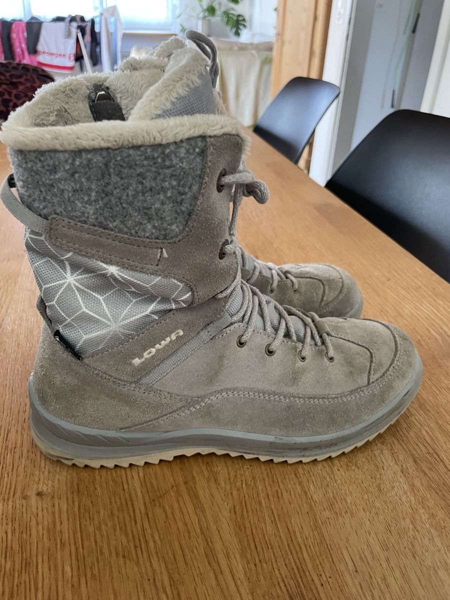 Lowa Damenschuhe: Lowa Winterstiefel Model Bianca gr. 38 – Gebraucht aus Recherswil von grafics 2