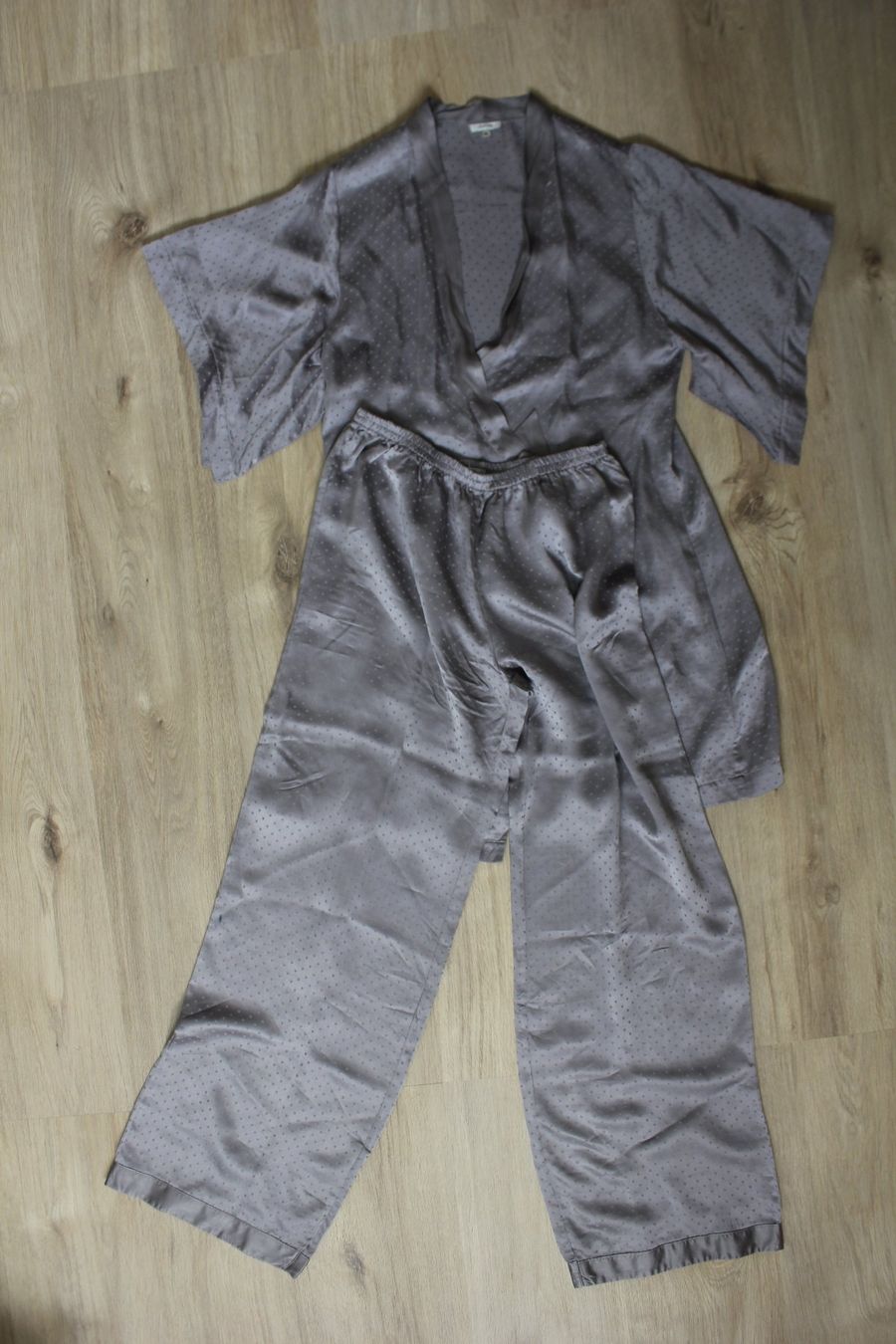 Pigiami: Feelyou pyjama 100% soie – Usato da Fribourg venduto da metalhands 2
