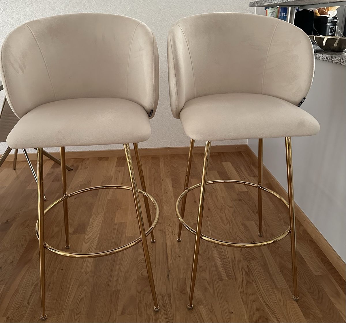 Seggioloni: 2 Stk. Barhocker creme/gold – Usato da Hinwil venduto da Diliborina9598