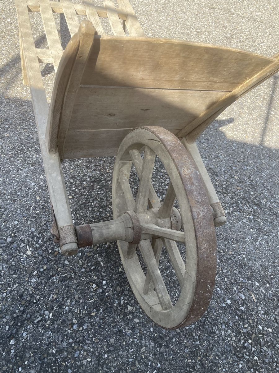 Carriole: ancienne, brouette, décorative – Usato da Romont FR venduto da lua_k8pr 1