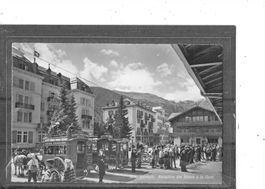 VS Zermatt Beim Bahnhof mit Hotel-Kutschen