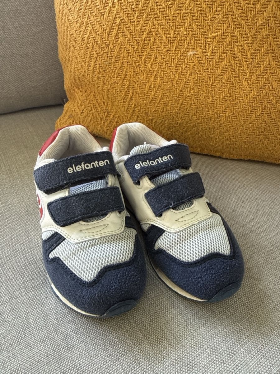 Elefanten Schuhe für Jungen: Kinderschuhe Elefanten Grösse 26  – Gebraucht aus Ottikon von Domito 3
