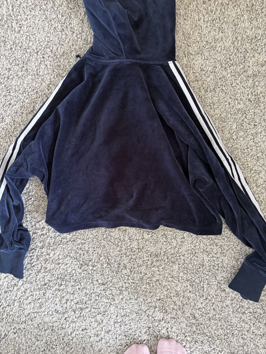 Maglioni & Felpe: Adidas Velours Pulli – Usato da Sevelen venduto da sarah_selina 2