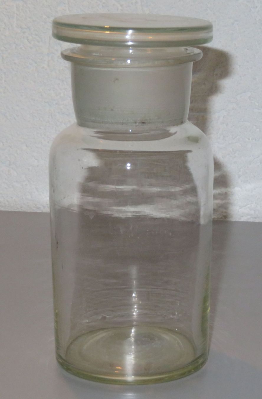 Accessori da laboratorio: Apothekerflasche mit Glasstopfen, 0.5 Liter – Usato da Oberriet SG venduto da ganesh435