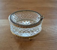 Vintage Kristallschale eingefasst mit Weinblatt & Kugelfüsse