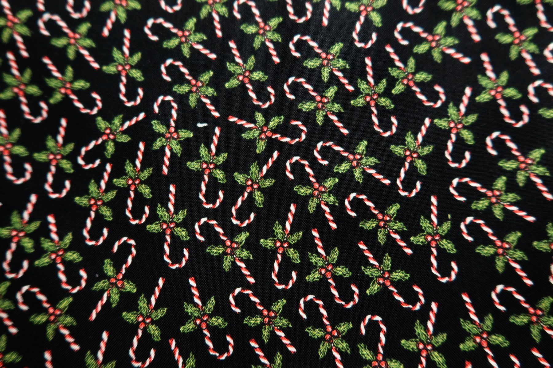 Tessuti: Weihnachtsstoff, 100% Baumwolle, 110x180cm - NEU – Nuovo e nell'imballaggio originale da Zürich venduto da Piki7