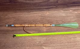 Schuhlöffel mit Holzstiel und Lederband ca. 45cm
