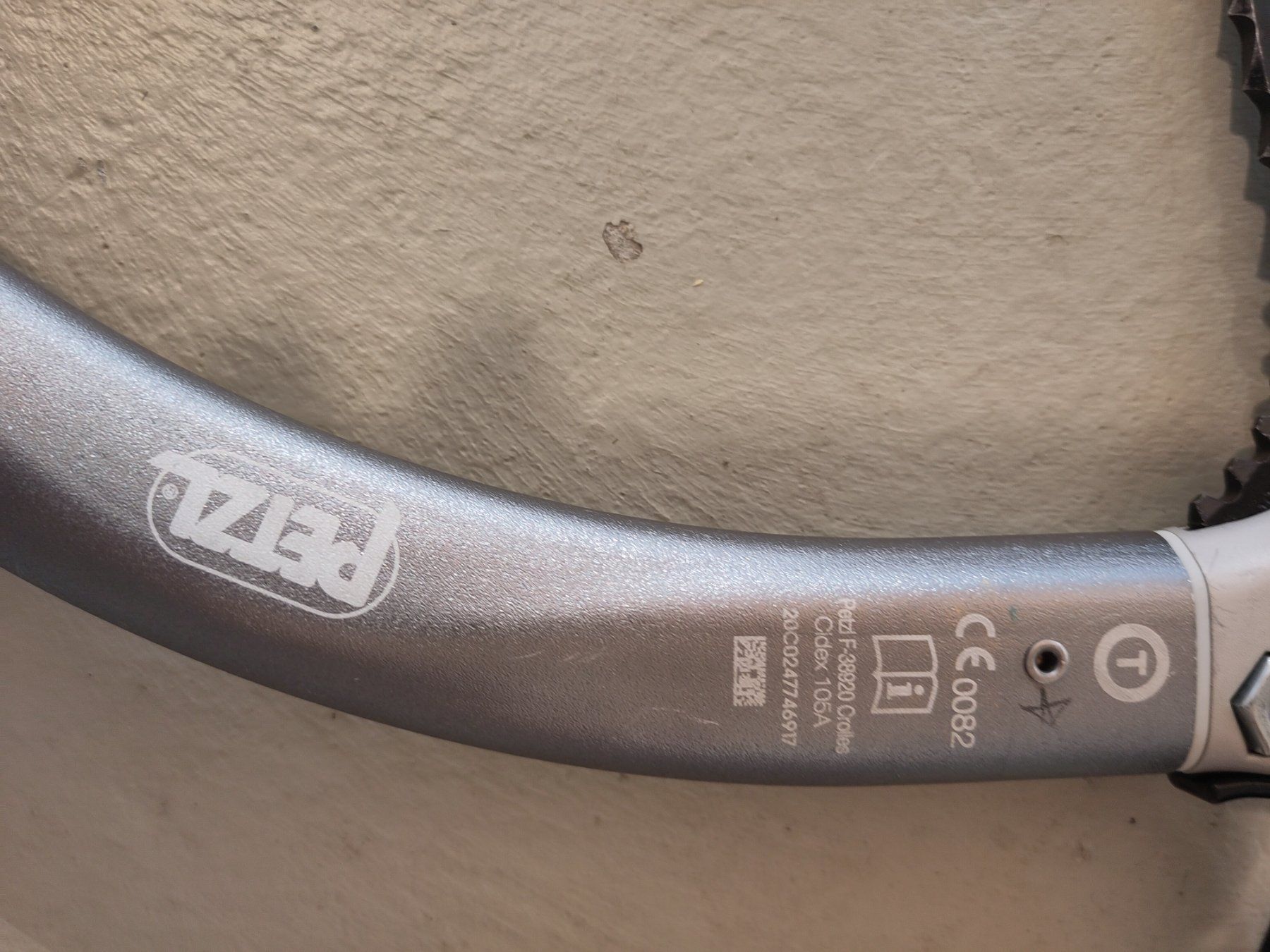 Petzl Kletterausrüstungen: Pickel – Gebraucht aus Reichenbach i. K. von jil_9n6k 1