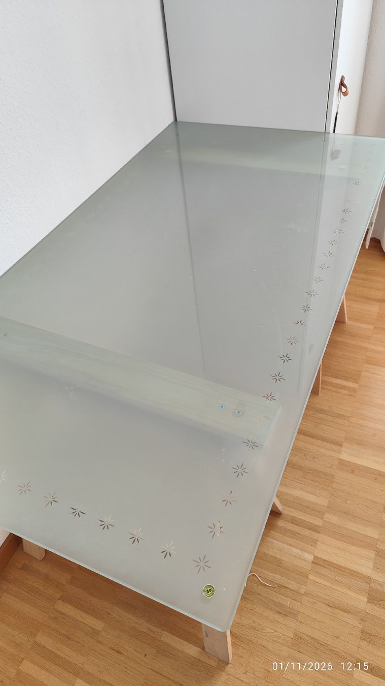 Ikea Scrivanie: Glass top trestle desk IKEA – Usato da Weiningen ZH venduto da ali_cpd5 3