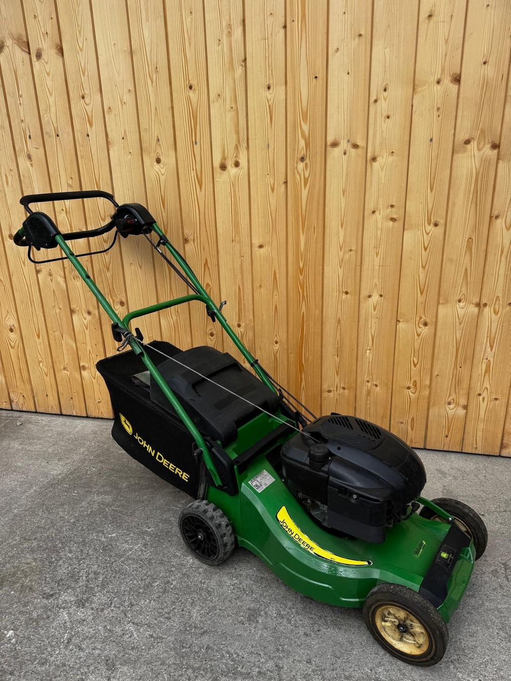John Deere Tagliaerba: Rasenmäher John Deere R47V mit Variomat Radantrieb – Usato da Niederuzwil venduto da Dakitiki 3