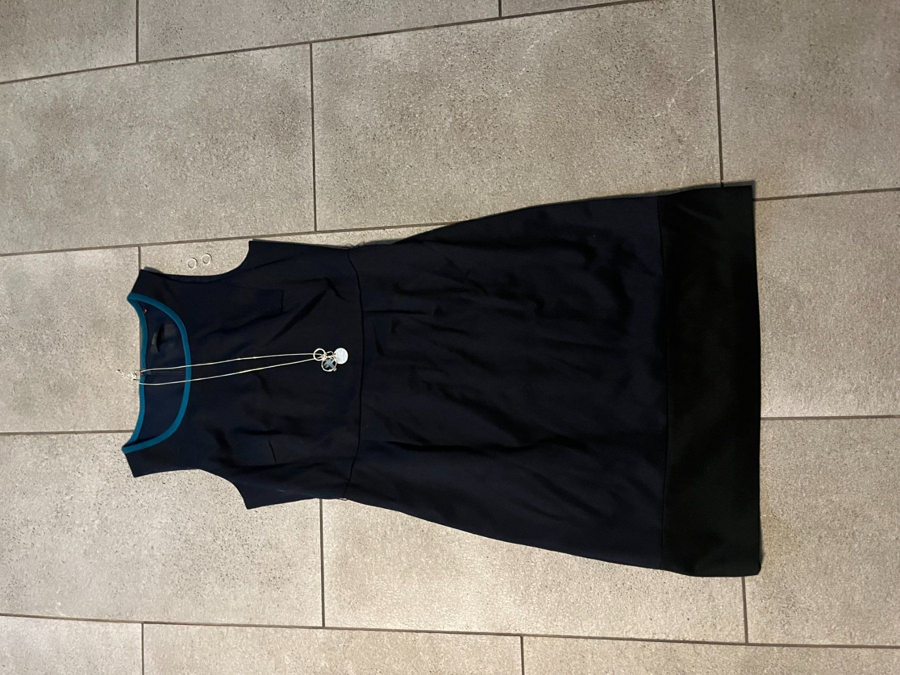 Esprit Vestiti: elegantes Esprit Kleid – Usato da Solothurn venduto da Floefi