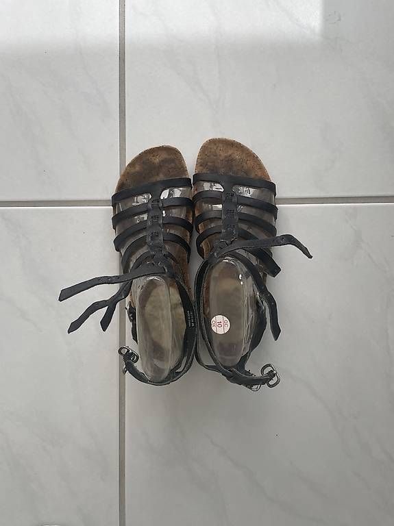 Ugg Scarpe da donna: UGG Sandalen 36 – Usato da Liestal venduto da sonnenbaum 3