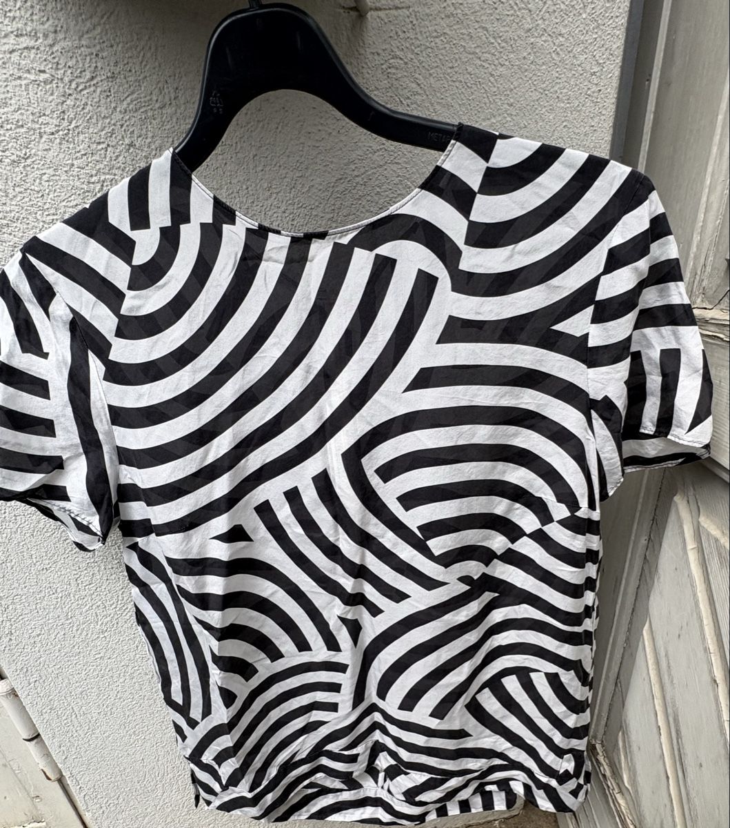 Camicette: Damen Bluse schwarz weiss Grösse M – Usato da Zürich venduto da Sundaygirl 2