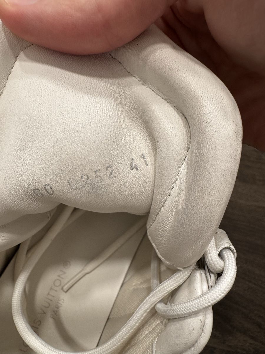 Louis Vuitton Chaussures femmes: Louis Vuitton Sneakers White Size 41 Used – D'occasion à Thonex par Lux_brands01 7