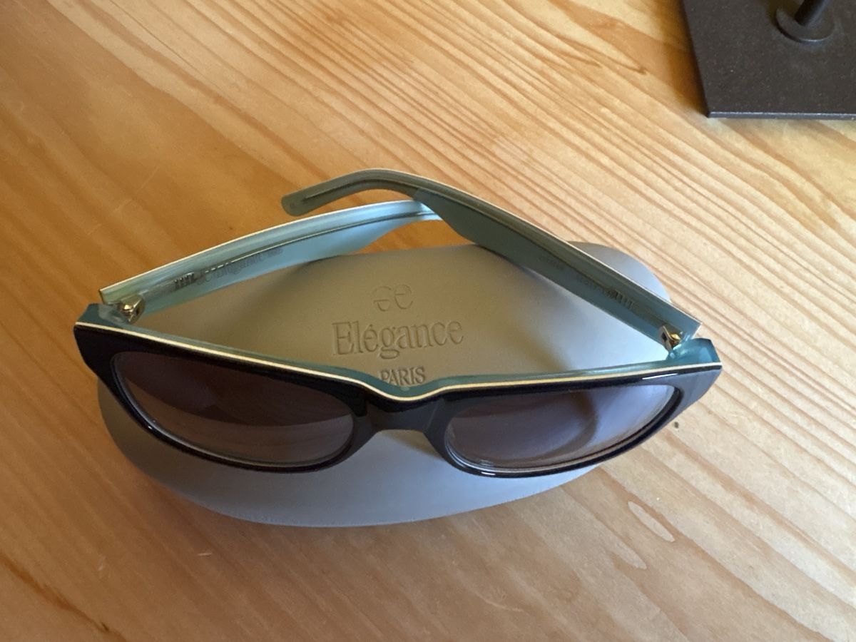 Occhiali & Lenti: Lunettes soleil  – Nuovo (secondo la descrizione) da Monthey venduto da chocolatnoir01 1